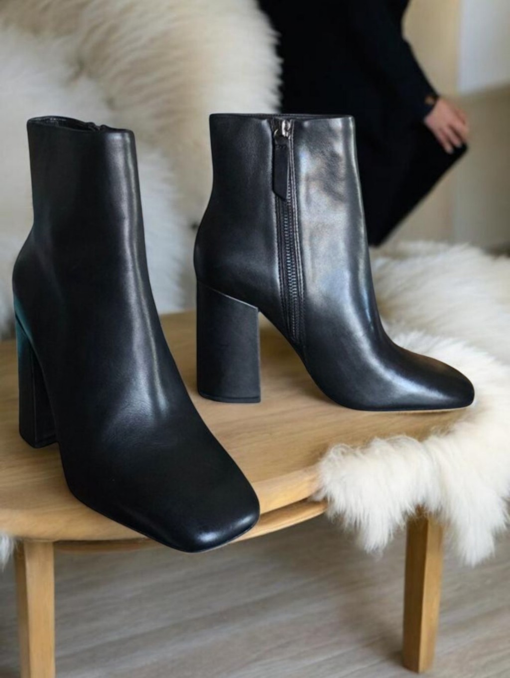 Nwob Ash Jade ( 37- 6.5-7 ) Black Butter Smooth Calfskin Exterior Ankle
